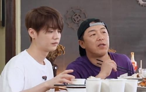 五哈又出新花样,鹿晗点菜码被粉丝疯狂截图,扫码后才知上当了