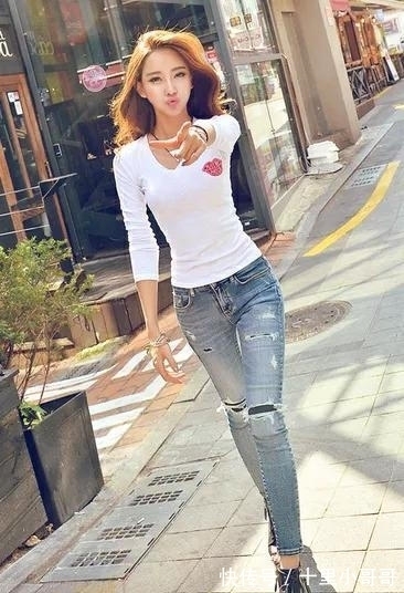 穿搭 对于身材好的美女,牛仔裤真是好的穿搭