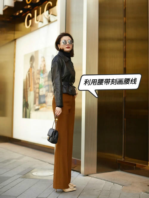 40岁女人的穿衣准则：品质为主，搭配为辅，做到这两点，咋穿都美