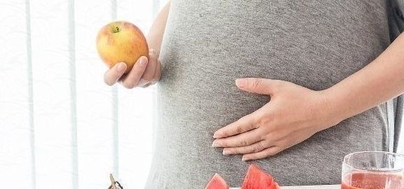 怀孕期间|女人在怀孕期间,尽量多吃3种水果,或许对自己和胎儿有利健康