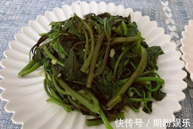 三人|一家三口的晚餐,两菜一汤,一屋三人,简简单单却充满了爱