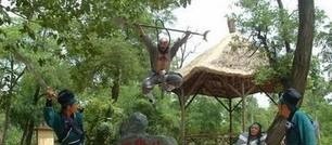 水浒里,林冲曾有三件事做得不地道,结局很惨