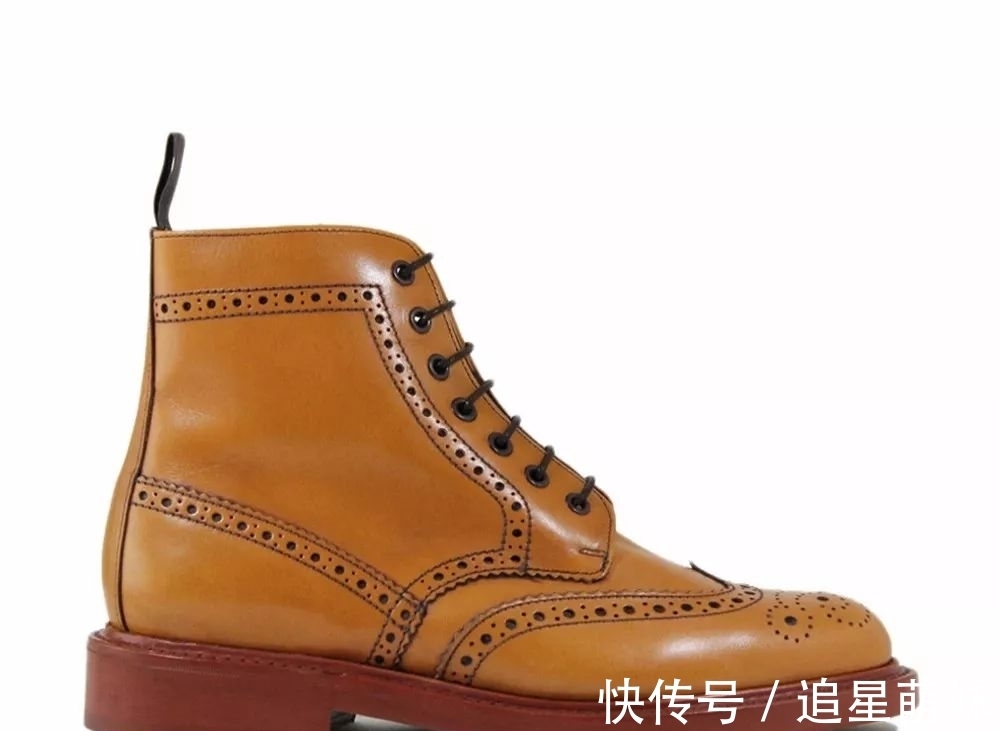 鞋履 既能“正式”,也能“随意”的 Sanders