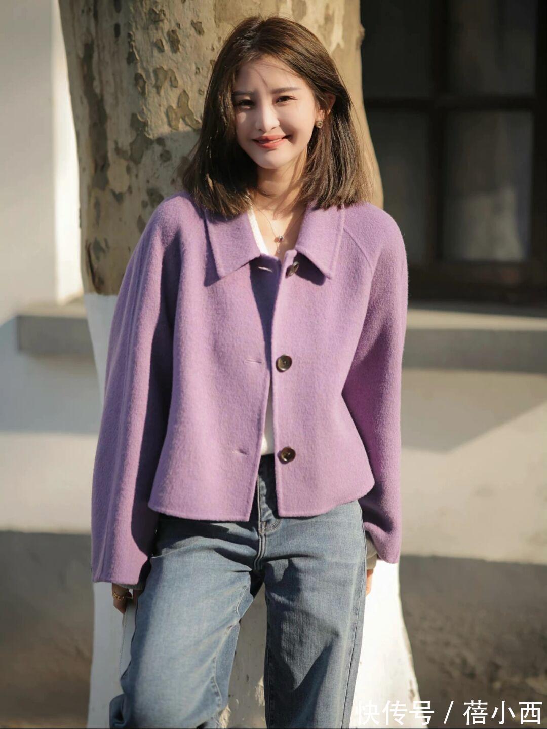 大衣 “短大衣”是时髦女生的冬日必备,配半身裙、裤子优雅时髦又高级