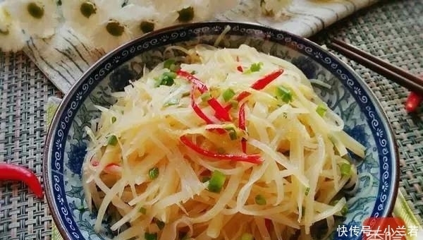 酸辣土豆丝应该用白醋还是陈醋? 太多人都放错了, 难怪不好吃