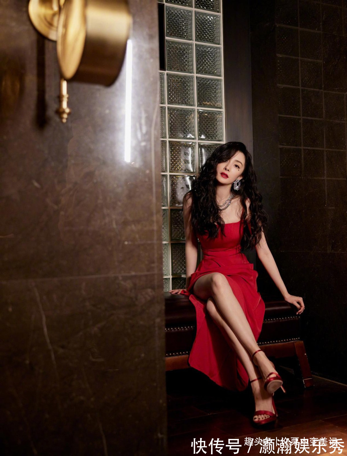 长方型 女人过了48岁,这三种“裙子”再流行也别穿,没气质还拉低档次