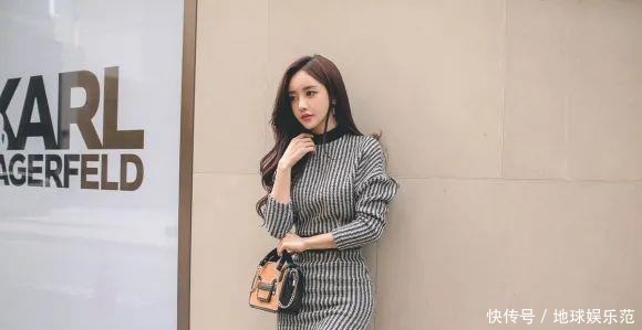 鉴赏|美女鉴赏:波普视觉条纹时髦白领针织裙