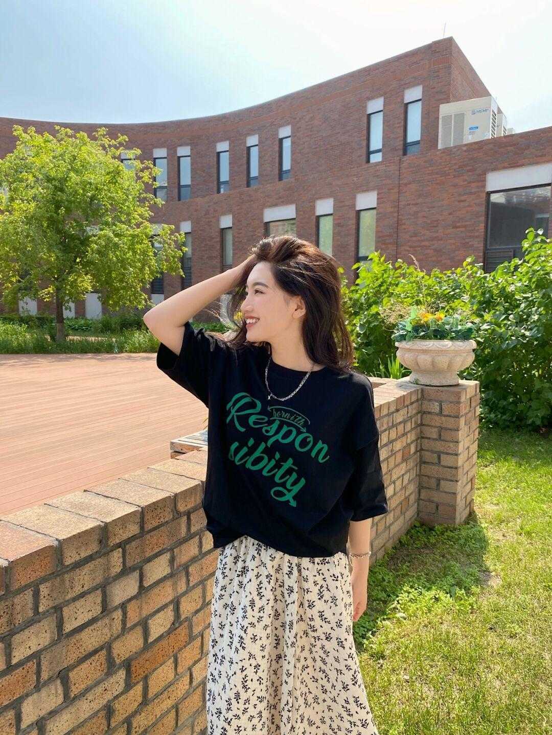 曲线|半身裙的N种搭配方法,简约大气又高级,实用性强