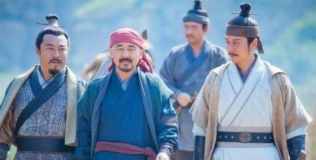 赵匡胤|说起“黄袍加身”都想到赵匡胤，其实，此人才是黄袍加身的祖师爷