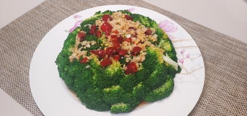 入食盐2克|5道纯天然绿色抢手素菜，脆嫩爽口，营养开胃，各大宴席少不了