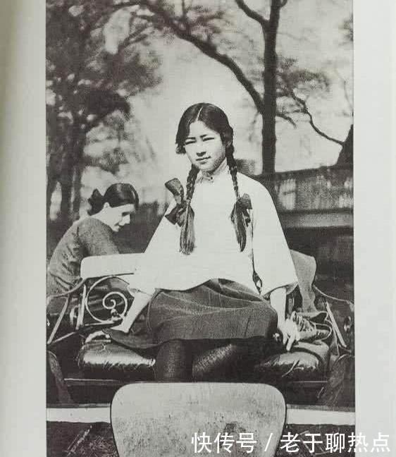 新月派|徐志摩罕见老照片,一生中的三个女人各有特色,令人惊艳