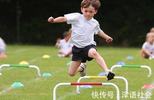 身高|孩子身高停止发育前,往往会留下几个暗号,其中一个表现在脸上