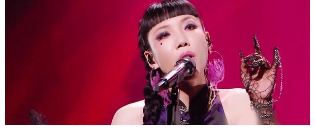 闪光的乐队：好声音学员被优待，王靖雯成宠儿，尚雯婕处境太尴尬