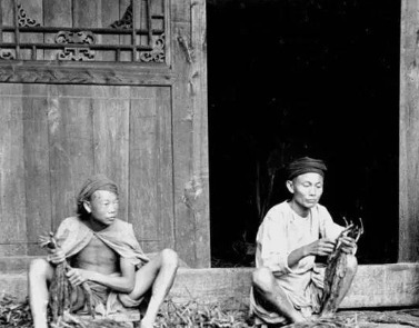 穷人|清朝最真实的生活场景,富人妻妾成群,穷人衣不蔽体