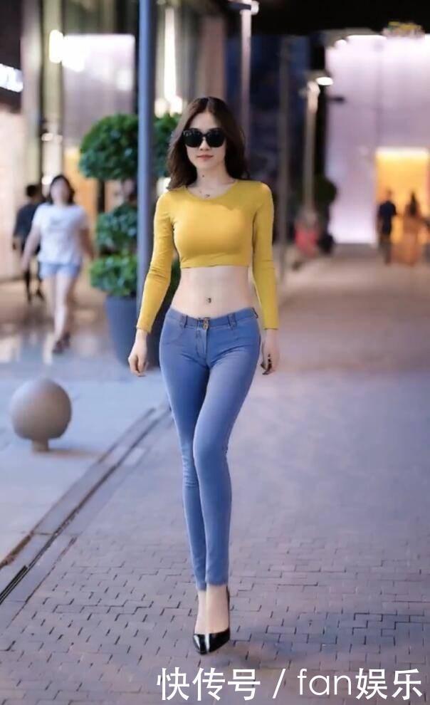 气场|牛仔裤超显腿长,然后再搭配一双高跟鞋,轻松展现出女神范的气场
