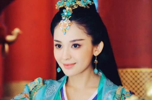 貂蝉|张予曦cos王昭君,美则美矣,但不适合她,应该跟袁冰妍换一下