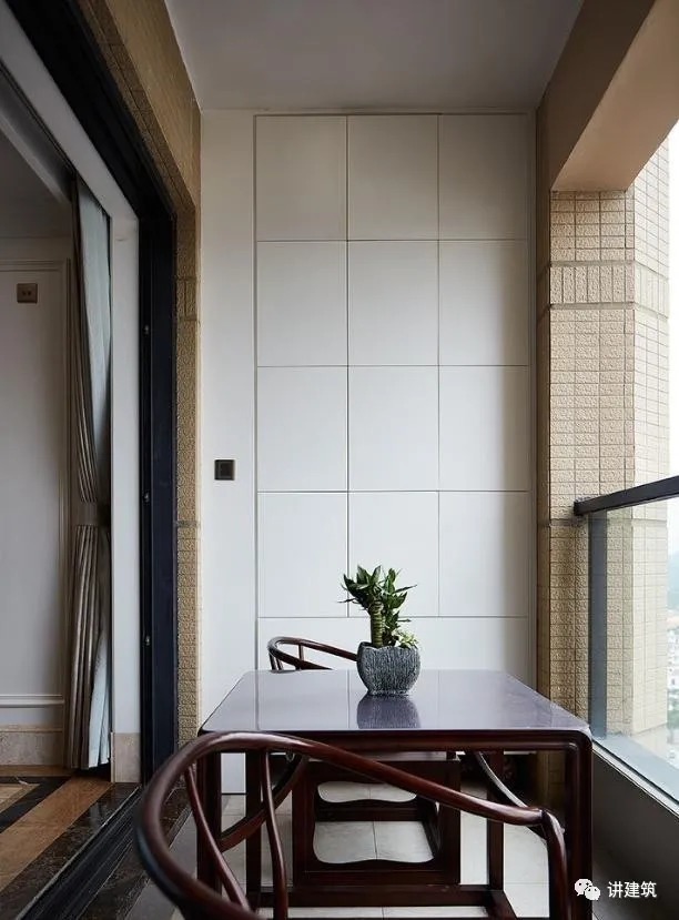 墙体|阳台柜别乱做,打错了浪费空间,这样装修最实用,收纳多还漂亮