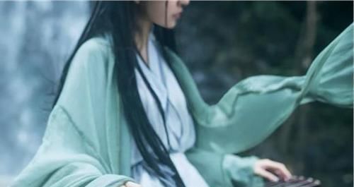 五首伤感的古诗词,写尽人间悲伤,读之潸然泪下