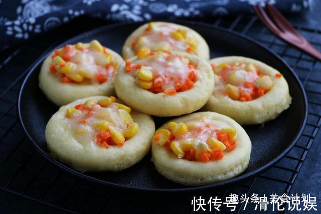 面粉简单新吃法,用杯子一压,早餐好吃又营养,比包子馒头油条强