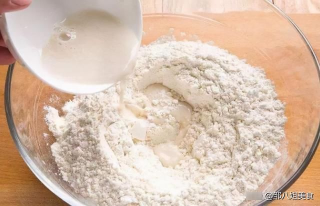 做包子时，面粉和酵母的比例是多少？牢记4个窍门，包子暄软不塌