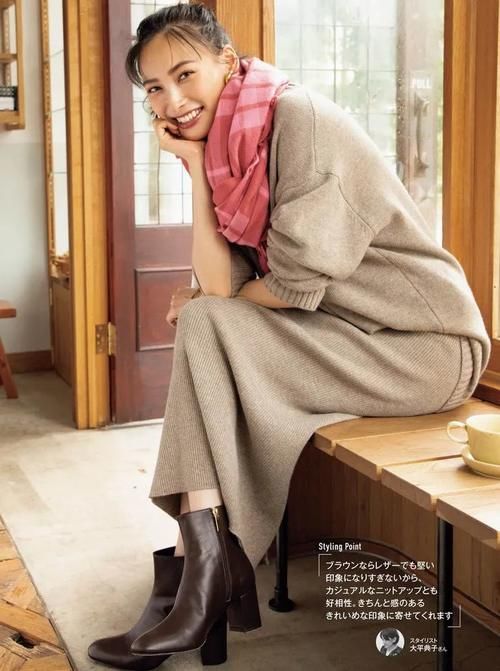 裙子＋短靴，这个季节你一定要学会的搭配