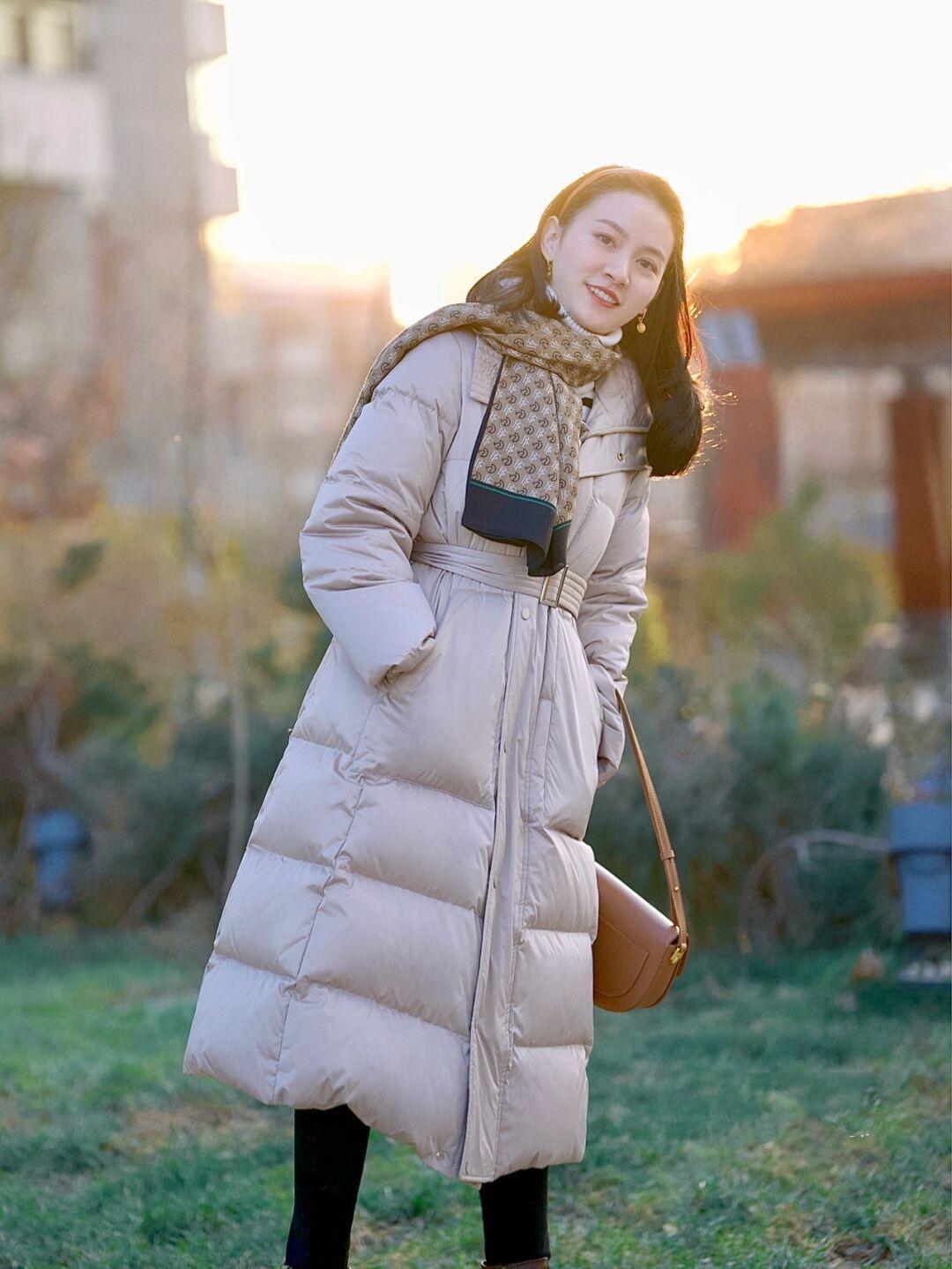 实用|终于找到冬季最保暖的单品,分享4款实用羽绒服,穿出好气质