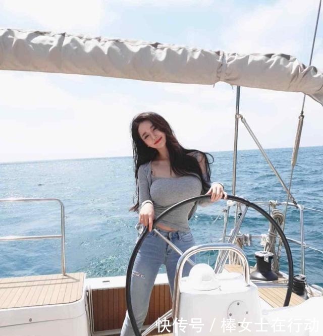 时尚|牛仔裤散发淑女魅力,展现活力格调,显得优雅而不失个性