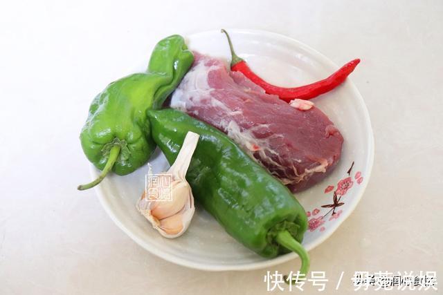 大厨|青椒炒肉丝,很多人第一步就错了,大厨教你3个技巧,营养又入味