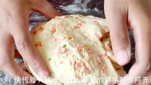 胡萝卜|家里有面粉试试这样做,比馅饼简单,比包子好吃,我家一周做3次