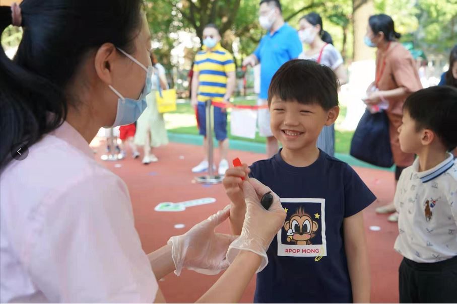 中国福利会托儿所|高温下中小学开学首日：“双减”来了，加油！迎接一个崭新的开始！