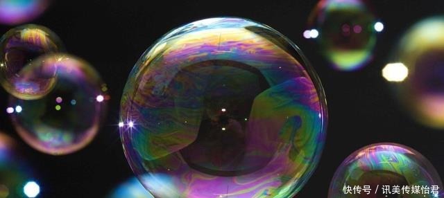肥皂泡破裂时达2万摄氏度,比太阳表面温度还高,为什么人没烧伤