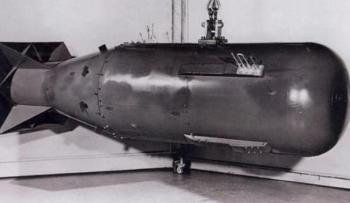 他是英国毒王,死后尸体不能火化,只好装进半米厚铅棺深埋