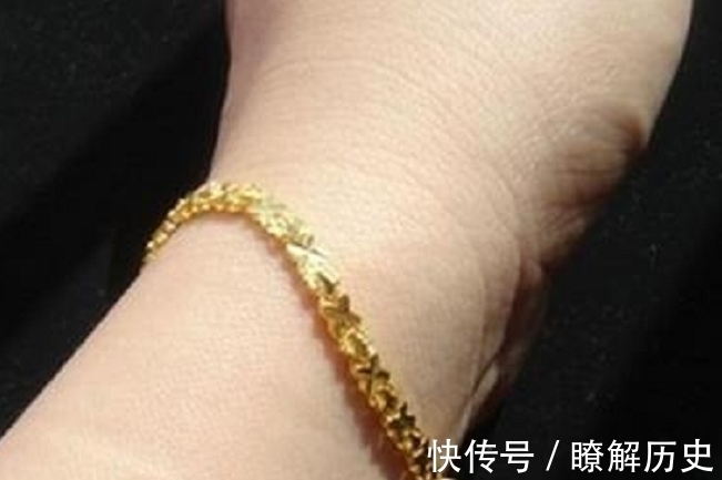 金手镯|买黄金首饰时,金手链和金手镯谁更“划算”?行家说完,不再纠结