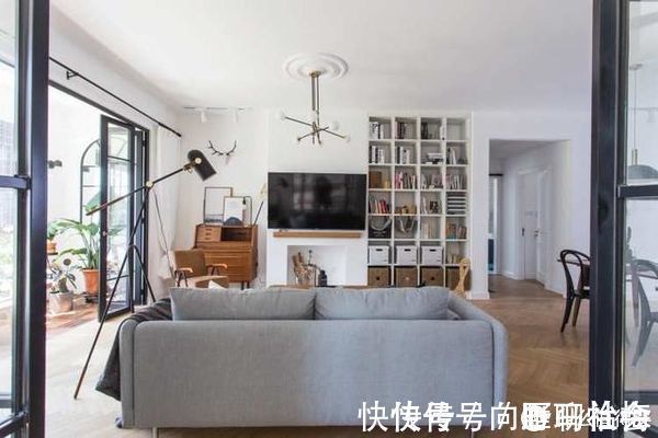 书房|他120㎡家，一进门玄关就把我吸引，全屋空间极致利用，真的很巧妙