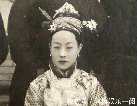 钿子|百年难得一见,清代富婆“做头发”多费时间?别被《甄環传》骗了