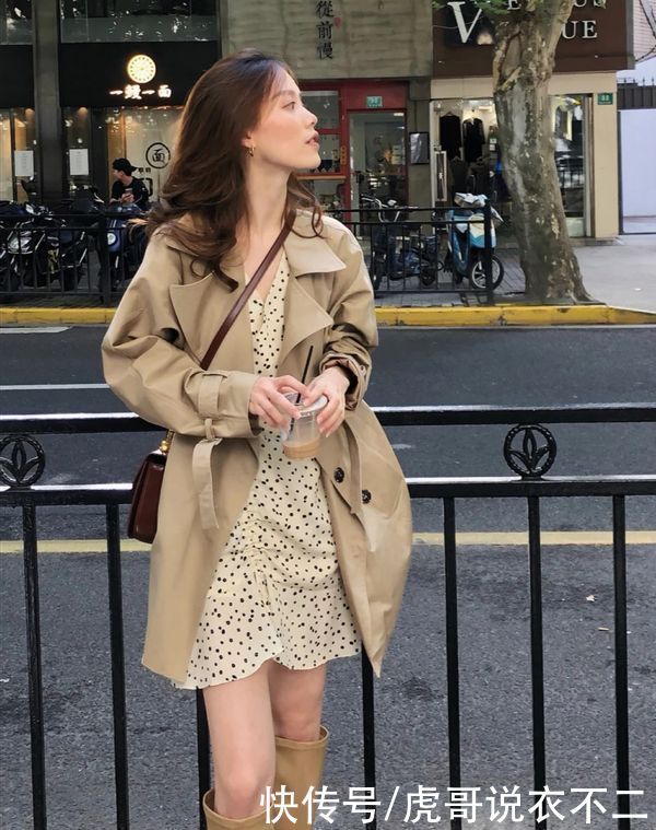 春天别再傻傻的只穿牛仔裤了，这些甜美的小裙子，带你重返18岁