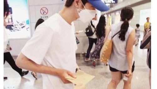 h王一博《街舞4》定檔，HAPPY啵絲DAY，大型狂歡現場高燃開始