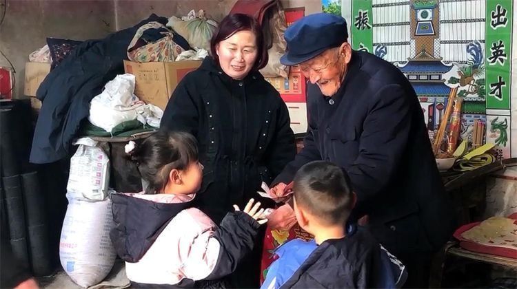 浩浩|从“拜年”观察孩子的情商:情商高的娃有三种表现,中了恭喜你!