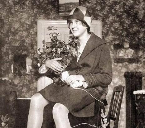 忠于|希特勒的情妇和爱犬最忠于他的一人一狗,为何双双服毒死