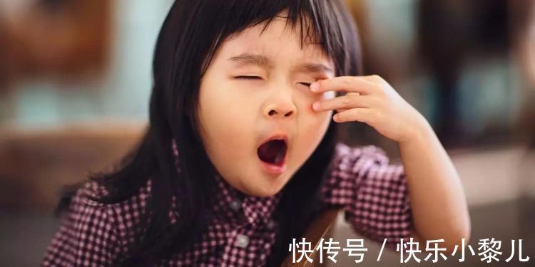 睡眠时间|孩子记忆力的黄金发育期,让他“睡三觉避两觉”,长大读书更轻松