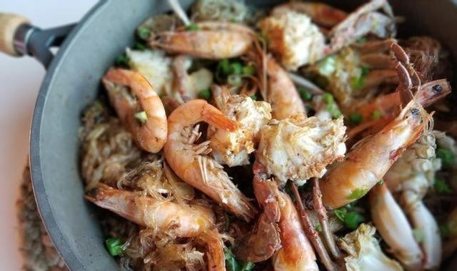 以后海鲜就这样吃,不油炸不清蒸,香气四溢,上桌连汤汁都不剩!