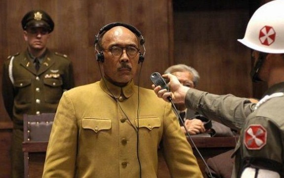 日本|日本投降后,美国将军问天皇:你为何不切腹?天皇低头说了4个字