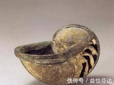 专家#陪葬品中挖出的奇怪酒杯,怎么喝都喝不空,X光下专家恍然大悟