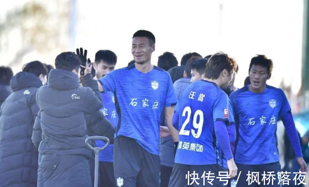 中乙|打出佩莱的感觉!身高194中超铁卫在中乙玩脚下,抬脚一个世界波!