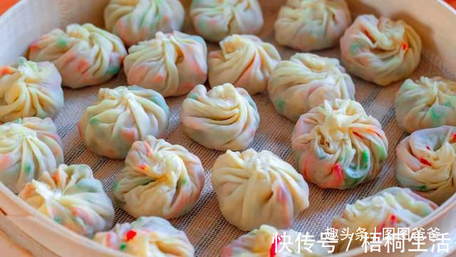 搅拌均匀|早餐别吃包子馒头了，1块钱饺子皮，5种巧用，美味解馋，孩子最爱