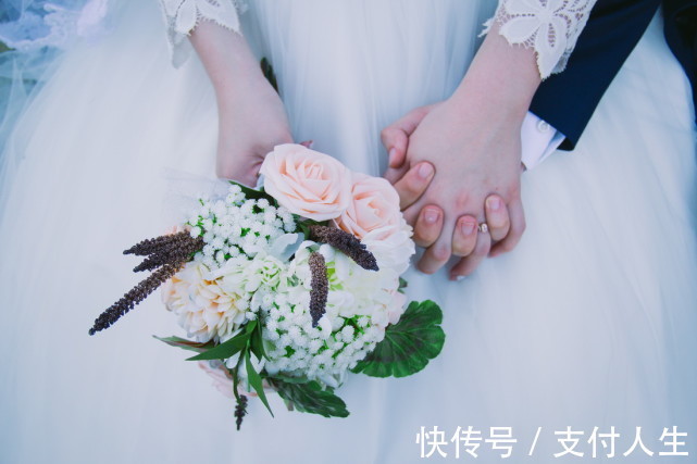 父母|父母强行索要高额生活费,儿子破罐子破摔,辞职回家给父母养老