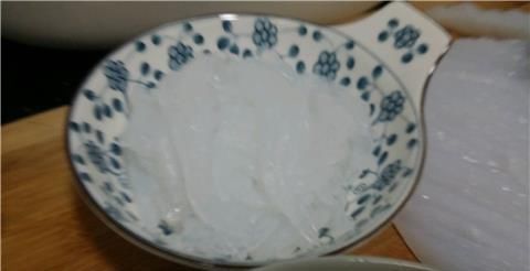 哈气|凉粉,又麻又辣吃得直流汗水,嘴直哈气