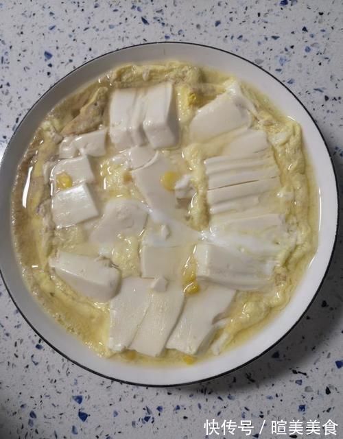 心灵鸡汤|早餐要快捷又要营养丰富:内酯豆腐蒸鸡蛋这样做,十分钟搞定