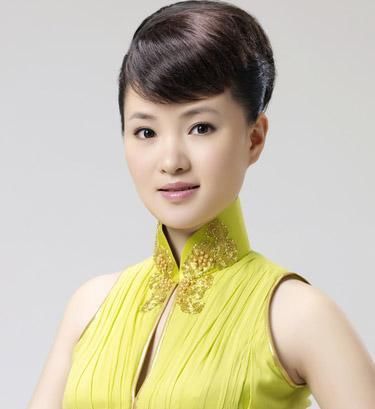 出众|歌唱家雷佳如何才气出众,秀外慧中,看看她的书法就知道了