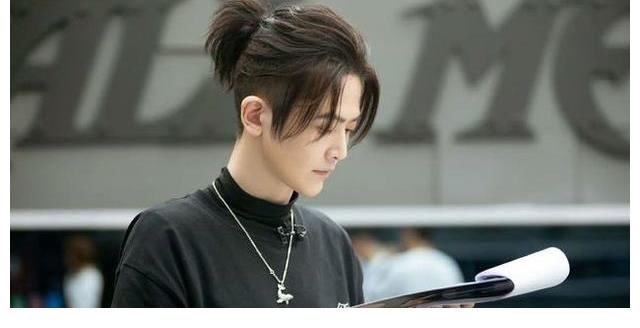 两极分化|《披荆斩棘的哥哥》9位哥哥被淘汰后的命运走势,两极分化严重